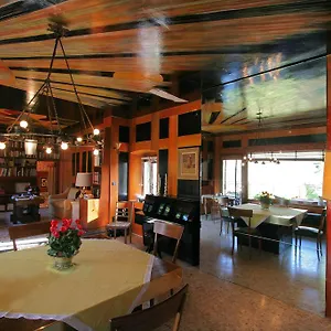 https://castrum-di-serravalle.hotelinveneto.com