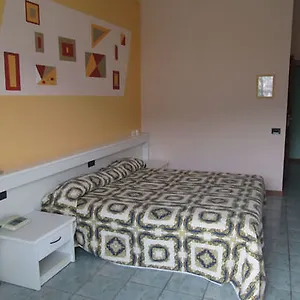 https://hotel-stazione-sarnico.it-lombardy.com